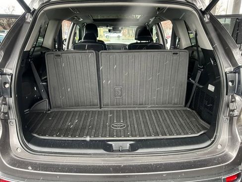 Used 2017 Toyota Highlander Limited Platinum w/ Carpet Mat Package image 19