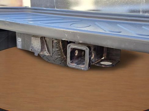 Used 2018 Nissan Frontier SV image 10