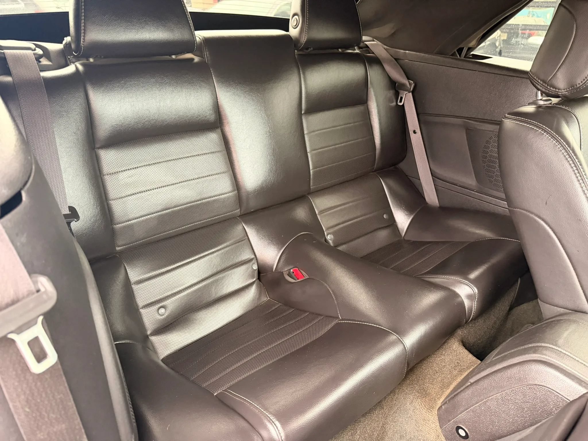 Used 2014 Ford Mustang Premium RWD image 27