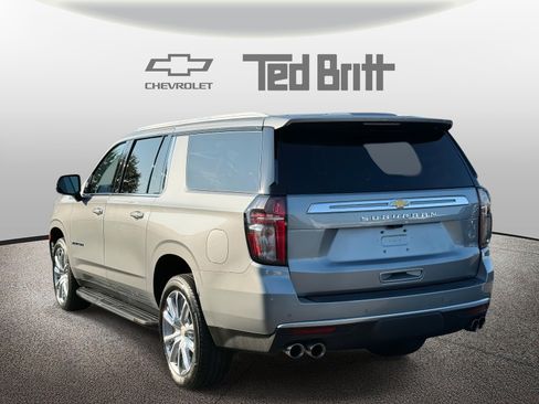 Used 2023 Chevrolet Suburban High Country image 6