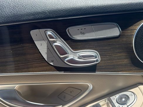 Certified 2020 Mercedes-Benz GLC 300 4MATIC image 21