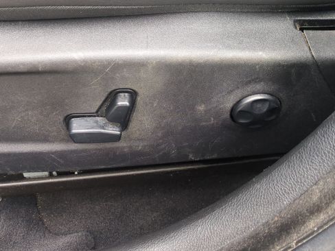 Used 2019 Dodge Charger SXT w/ Leather Interior Group image 19