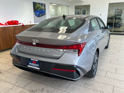 New 2026 Hyundai Elantra Limited image 8