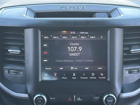 Used 2021 RAM 1500 Big Horn RWD image 18
