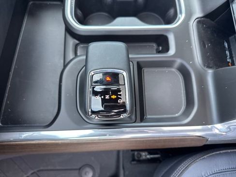 Used 2024 Chevrolet Silverado 1500 High Country image 28