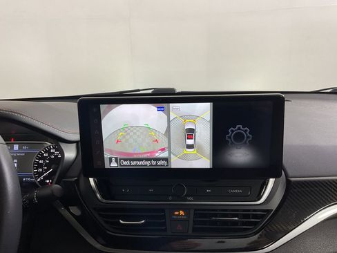 Used 2024 Nissan Altima 2.0 SR image 25