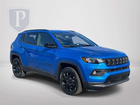 New 2026 Jeep Compass Latitude image 2