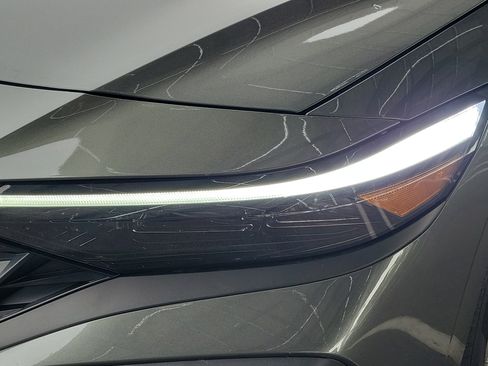 Certified 2025 Hyundai Elantra SE image 27