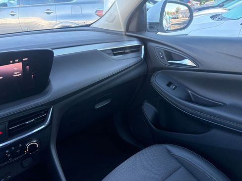 Used 2025 Buick Encore GX Preferred image 34