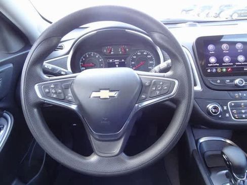 Used 2023 Chevrolet Malibu LT image 7