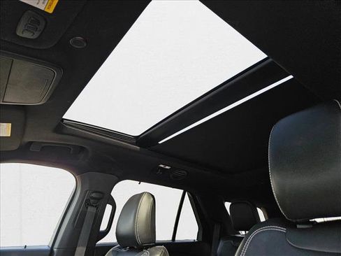 Used 2022 Ford Explorer ST w/ Equipment Group 401A image 9