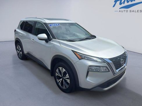 Used 2023 Nissan Rogue SV w/ SV Premium B Package FWD image 3
