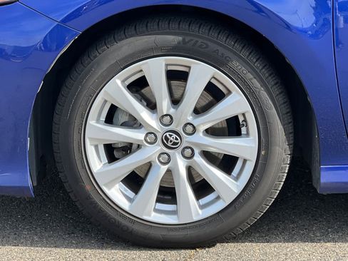 Used 2018 Toyota Camry LE image 28