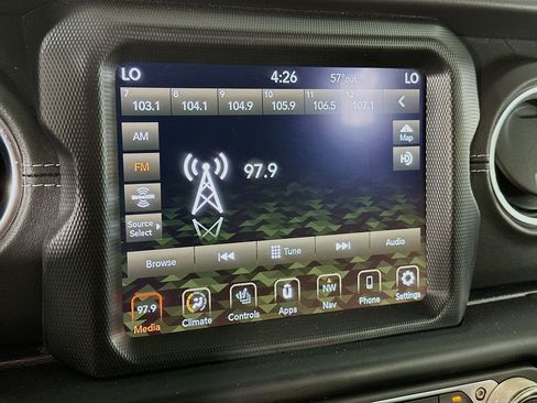 Used 2023 Jeep Wrangler Unlimited Sahara w/ Cold Weather Group AWD/4WD image 19