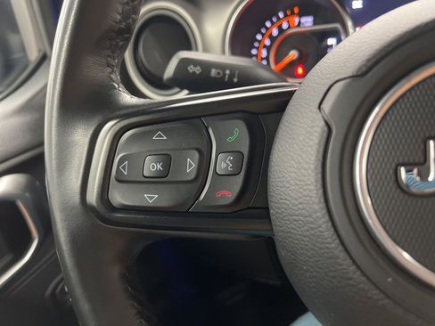 Used 2020 Jeep Wrangler Sport image 21