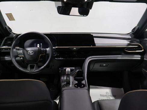 Certified 2023 Toyota Crown AWD/4WD image 16