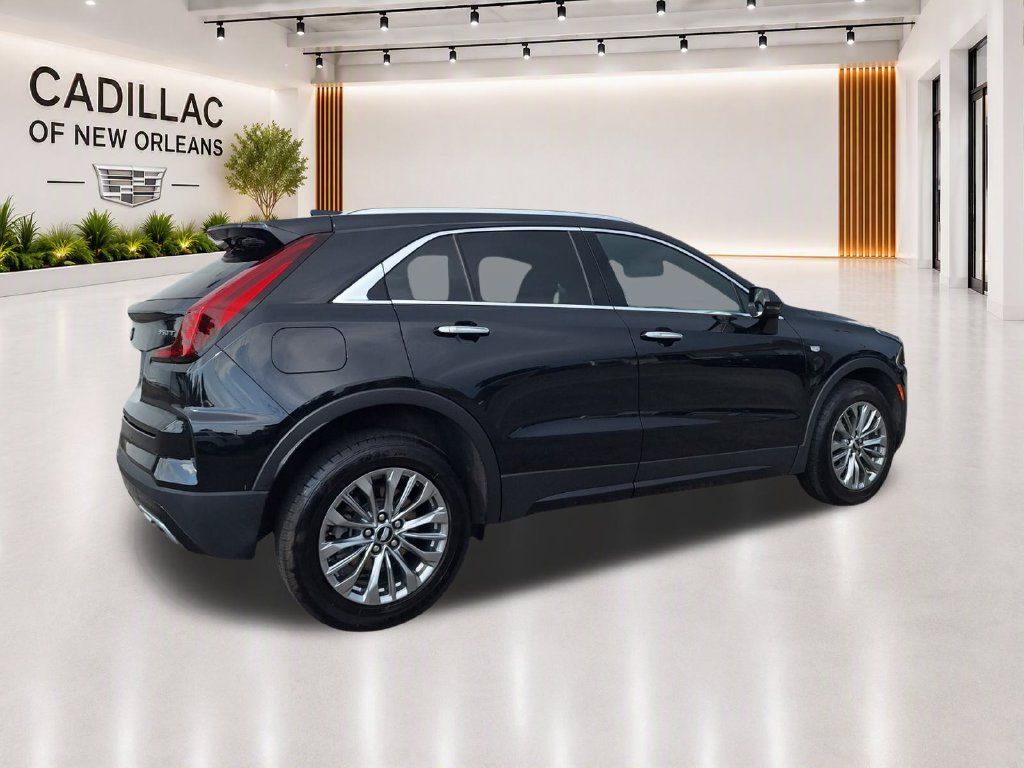 Used 2024 Cadillac XT4 Premium Luxury AWD/4WD image 3