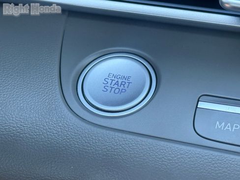 Used 2025 Hyundai Elantra SEL image 26