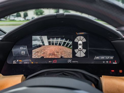 Used 2022 Ferrari Roma RWD image 31