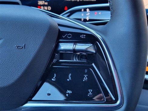 New 2025 Cadillac Lyriq Sport image 33