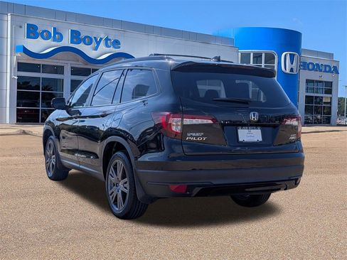 Certified 2022 Honda Pilot Sport image 3