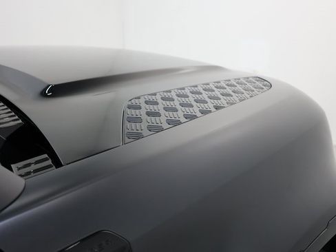 Used 2023 Land Rover Defender 90 V8 image 62