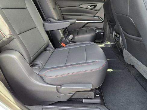 Used 2025 Chevrolet Traverse Z71 w/ Enhanced Driving Package image 16