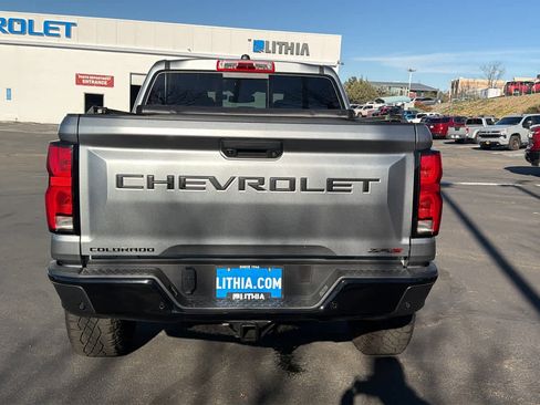 Used 2024 Chevrolet Colorado ZR2 w/ Technology Package image 6