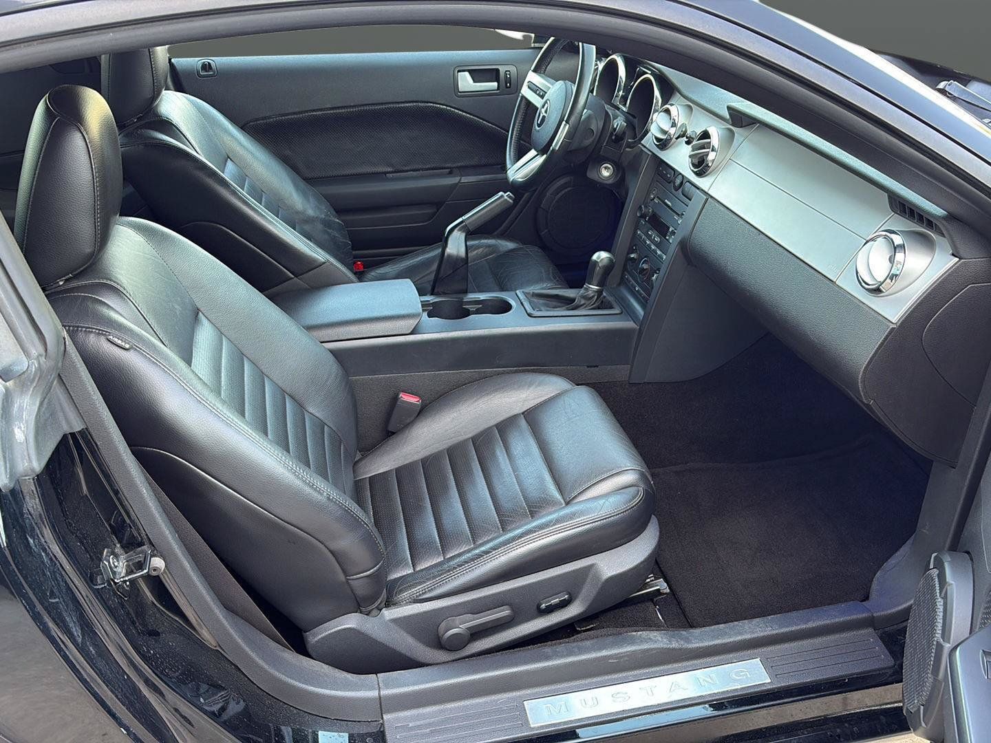 Used 2007 Ford Mustang GT RWD image 14