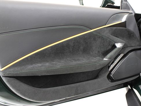 Used 2025 Ferrari Roma Spider RWD image 28