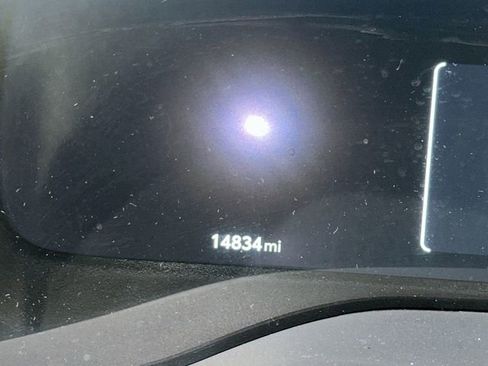 Used 2025 Toyota Sienna Limited image 16