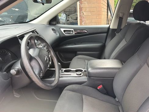 Used 2020 Nissan Pathfinder S AWD/4WD image 7