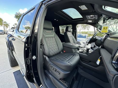 New 2026 GMC Sierra 1500 AT4 w/ AT4 Premium Package AWD/4WD image 34