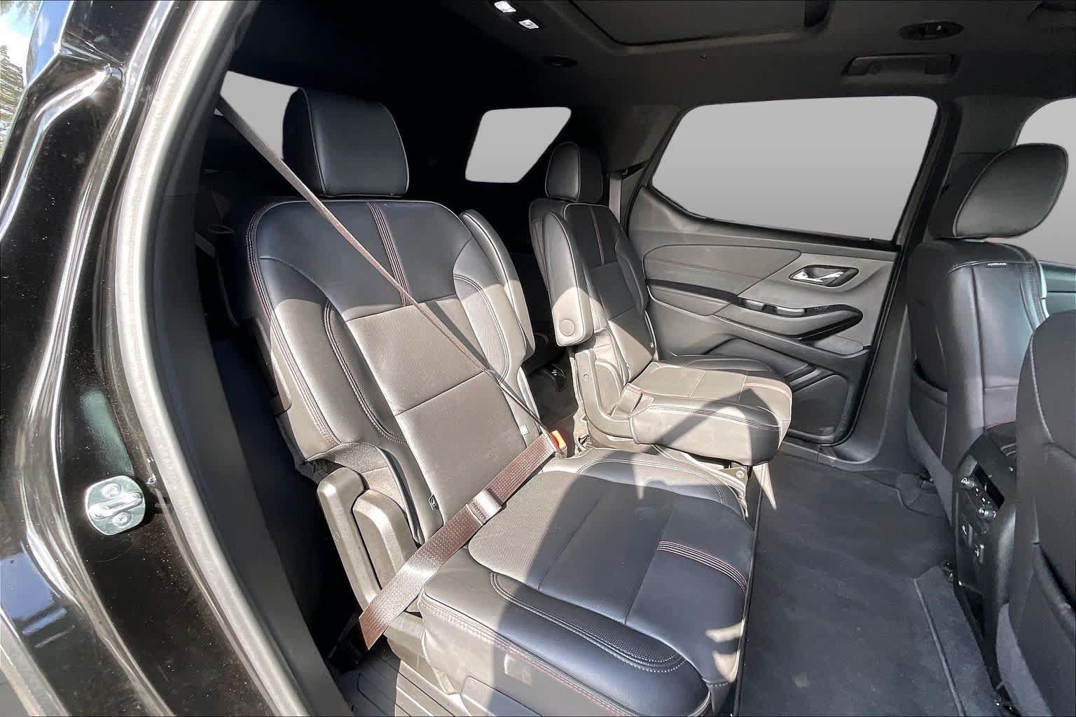 Used 2023 Chevrolet Traverse RS AWD/4WD image 19