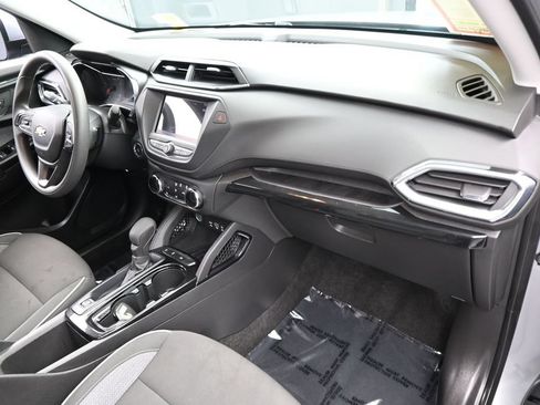 Used 2023 Chevrolet TrailBlazer LT FWD image 41