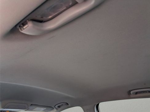 Used 2021 Chevrolet Equinox LT image 23