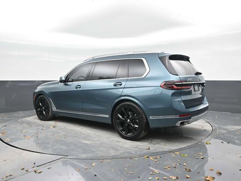 Used 2023 BMW X7 xDrive40i w/ Premium Package image 2
