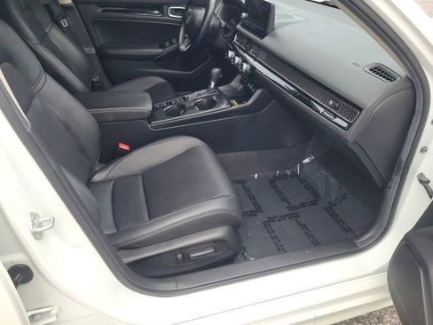Used 2024 Honda Civic Touring image 11