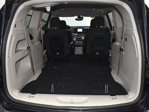 Used 2023 Chrysler Voyager LX FWD image 37