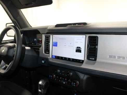Used 2025 Ford Bronco Outer Banks AWD/4WD image 37