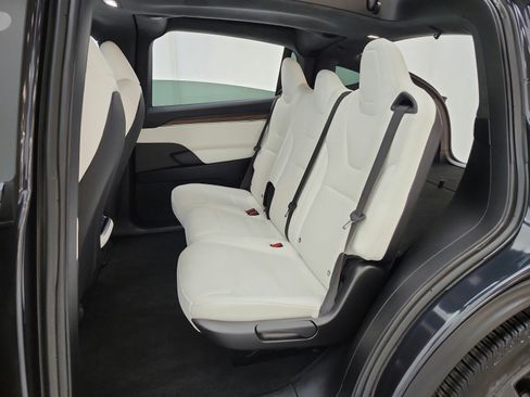 Used 2024 Tesla Model X AWD/4WD image 15