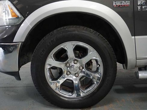 Used 2014 RAM 1500 Laramie w/ Convenience Group image 9