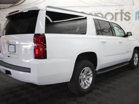 Used 2019 Chevrolet Suburban LT image 7