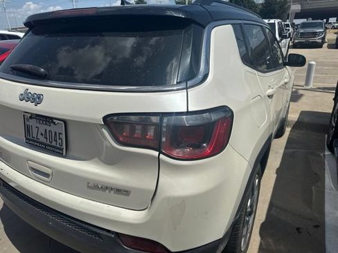 Used 2018 Jeep Compass Limited AWD/4WD image 4