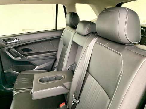 Used 2023 Volkswagen Tiguan SE image 13