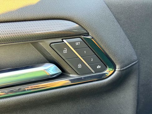 Used 2024 GMC Sierra 2500 AT4 w/ AT4 Premium Plus Package image 18