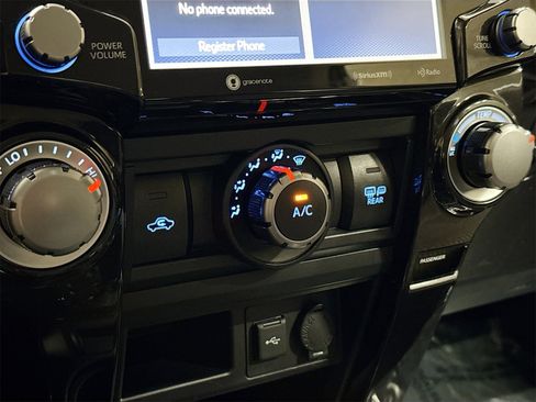 Used 2024 Toyota 4Runner TRD Off-Road image 16