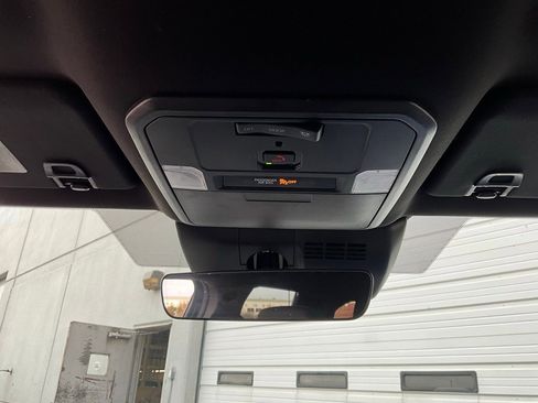 Used 2025 Toyota Tacoma TRD Off-Road image 14