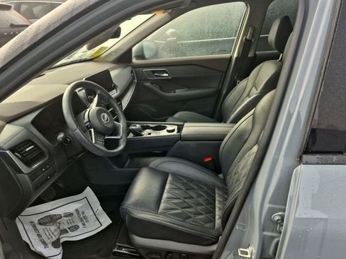 Used 2022 Nissan Rogue Platinum w/ Head-Up Display Package image 3