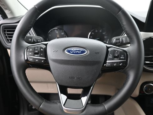 Used 2022 Ford Escape SE w/ Cold Weather Package AWD/4WD image 13